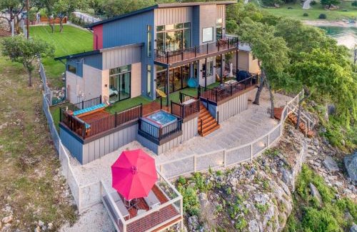 Canyon Lake House | Happy Owl Lakehouse