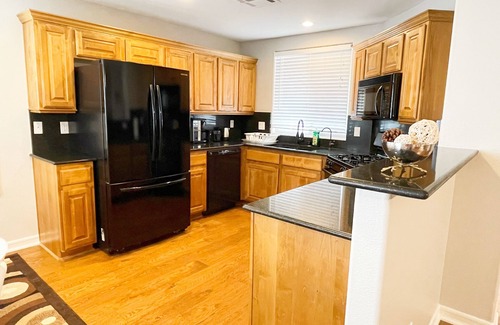 Green Valley North House | Happy tree house, Casino/airport only 7 minutes