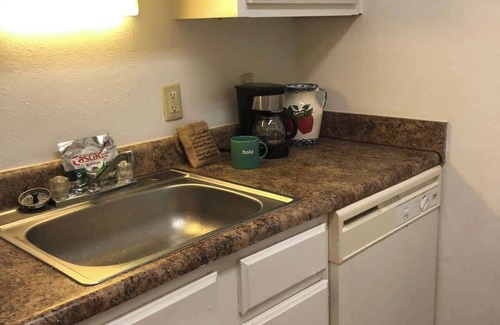 Pascagoula Apartment | Harbor Haven: Gulf & Workside Comfort