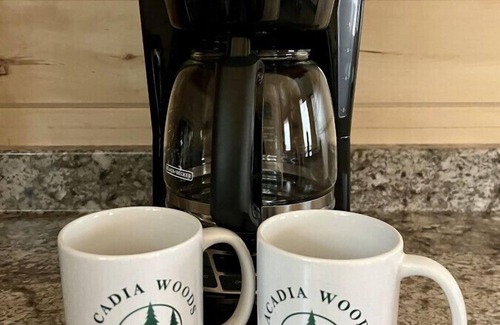 Town Hill Cottage | Harbor Hideaway - All you need & close to Acadia!