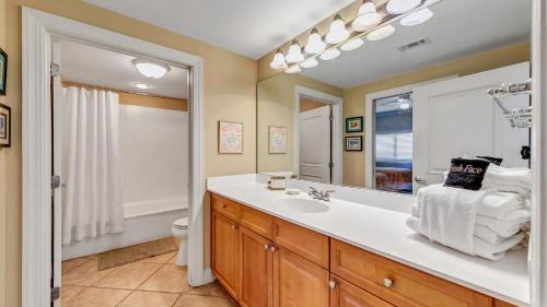 Holiday Isle House | Harbor Landing 203B - Spacious Condo with views of the Harbor and Gulf