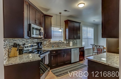 Memphis House | Harbor Town home close to downtown Memphis