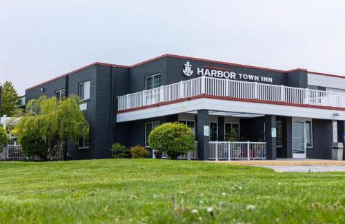 Manitowoc Hotel | Harbor Town Inn, BW Signature Collection