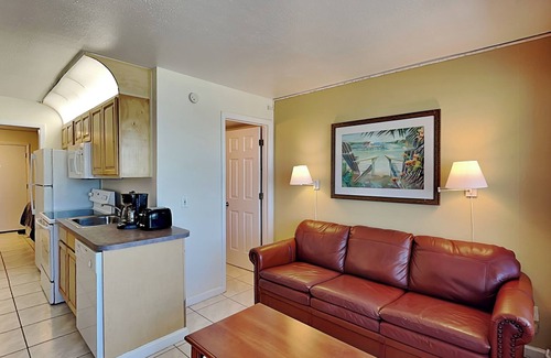 Lenox Park Condo | Harbour Beach Resort 505 | Views + Resort Amenities