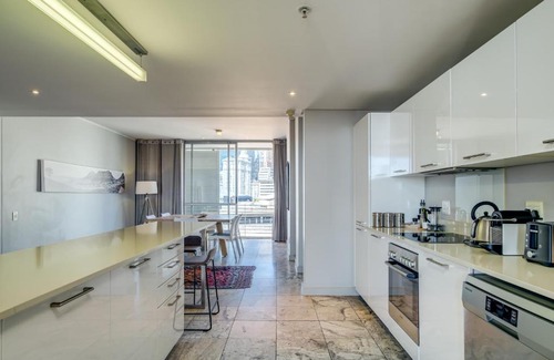 Victoria and Alfred Waterfront Apartment | Harbour Bridge 417