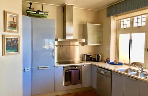 Kalk Bay Hotel | Harbour Place