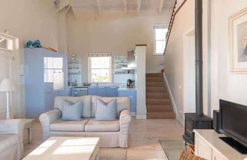 St. James Apartment | Harbour View Cottage with enclosed porched and breathtaking views of Kalk Bay