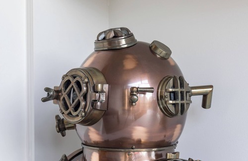 McMahons Point House | Harbour View King Bed - Captain's Retreat