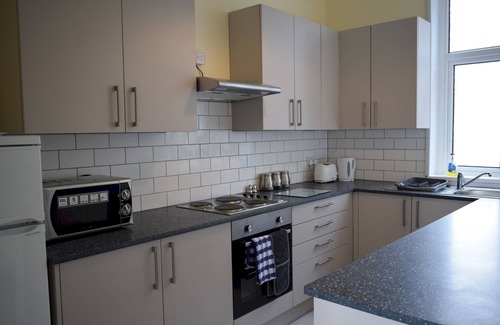 Dartmouth Apartment | Harbourside 1 - Two Bedroom Apartment, Sleeps 4