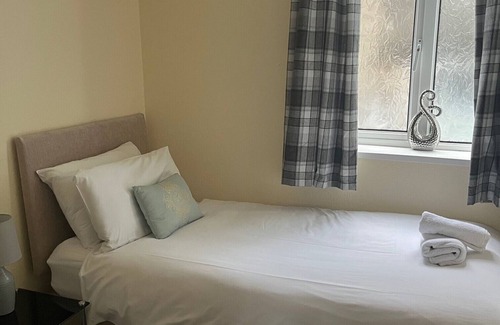 Dartmouth Apartment | Harbourside 1 - Two Bedroom Apartment, Sleeps 4