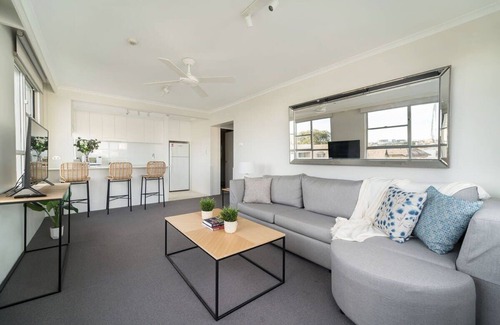 McMahons Point Apartment | Harbourside #49 Summa