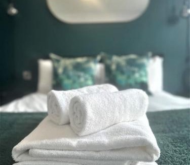 Canon's Marsh Apartment | Harbourside Hideaway - Superb Flat with Terrace