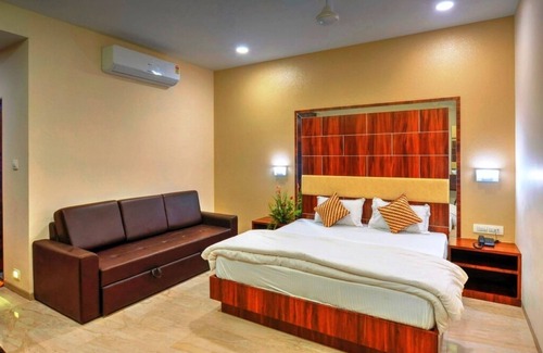 Navsari Hotel | Hare Krishna Hotel