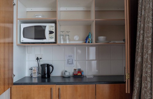 Nahoon Bed & Breakfast | Harewood Lodge