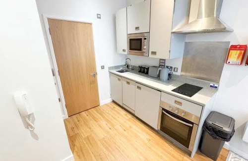 Bristol Floating Harbour Apartment | Harford House Studios 16 - Hopewell