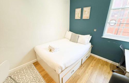 Bristol Floating Harbour Apartment | Harford House Studios 16 - Hopewell