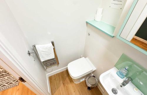 Bristol Floating Harbour Apartment | Harford House Studios 16 - Hopewell