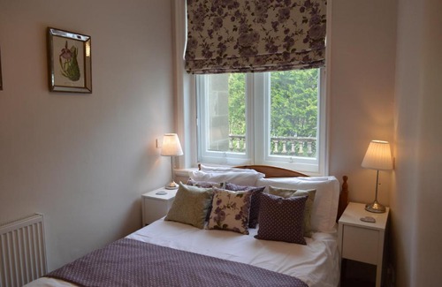 Wormhill House | Hargate Hall - Bakewell
