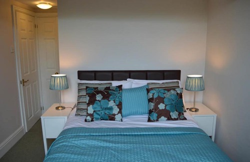 Wormhill House | Hargate Hall - Chatsworth