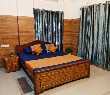 Kuppaayil Apartment | Harichandhanam Inn - Entire Flat, Ground Floor, 200m From East Nada Guruvayur
