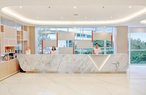 Suko Manunggal Hotel | HARRIS Hotel & Conventions Bundaran Satelit Surabaya