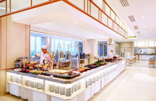 Suko Manunggal Hotel | HARRIS Hotel & Conventions Bundaran Satelit Surabaya