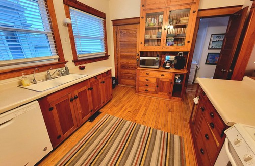 Rochester House | Hart House/One Bed, 1 Ba, St Mary's Mayo Clinic from the Front Porch