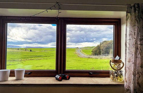 Hoylandswaine Cottage | Hartcliffe Retreat - Relaxing Holiday Cottage on the Edge of Peak District