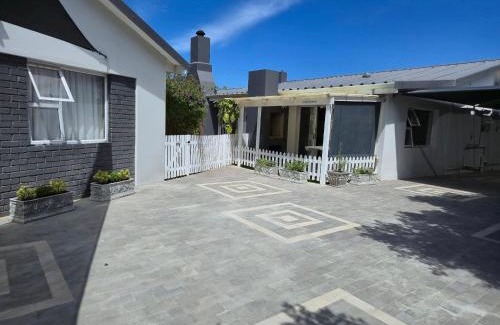 Hartenbos Apartment | Hartenbos Breakaway - LightHouse Cottage