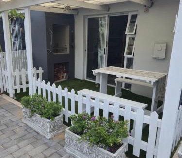 Hartenbos Apartment | Hartenbos Breakaway - LightHouse Cottage