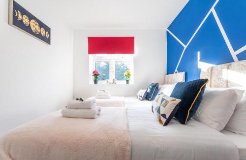 Hatfield Apartment | Hatfield Haven - Modern 2-Bed Retreat near Uni, Business Park & City Center, FREE Parking, Big savings on Longer Stays