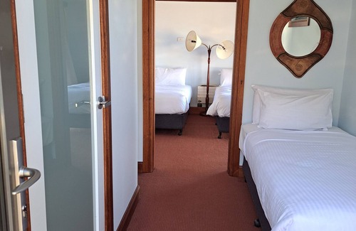 Bell Cabin | Hatter's Hideout Cave & Lodge, Breathtaking Sunrise, Sunset Views