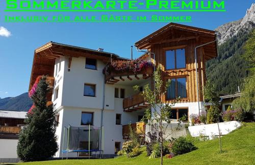 Flirsch Apartment | Haus Alpenflora