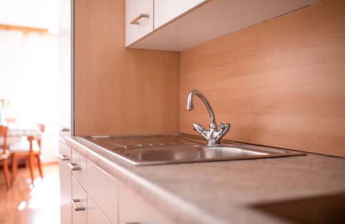 Valdaora di Sopra Apartment | Haus Aue - Apartment 1 with Balcony, Mountain View & Wi-Fi
