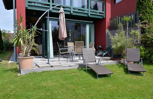 Blossersberg House | Haus Samoa with private terrace, views