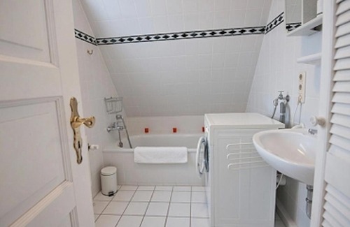 Sieseby House | Haus Sina