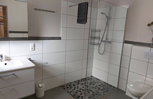 Lembruch Apartment | Haus Strandlust - Cozy studio directly on Lake Dümmer See