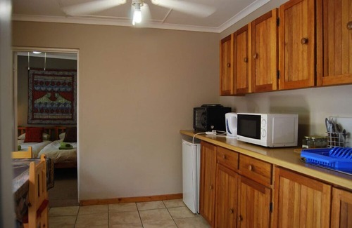 Oudtshoorn Cottage | Haus Victoria Self Catering Cottages