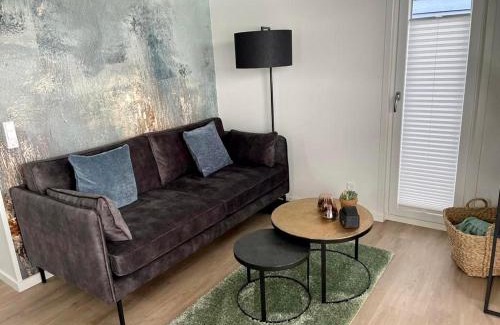 Luebeck House | Hausboot Aurora Lübeck mit großem Sonnendeck