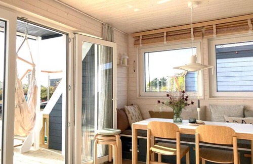 Schleswig House | Hausboot Bruntje mit Dachterrasse in Schleswig