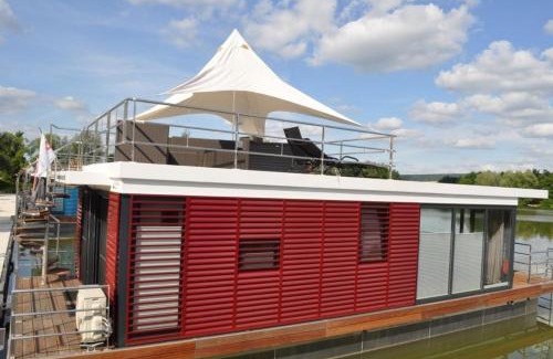 Godelheim Boat Rental | Hausboot Scarlett - LP5