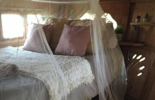 Wail House | Haut-Perchée cabin at 16m