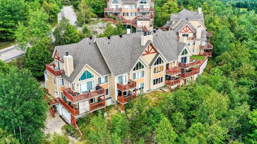 Mont-Tremblant House | Hauts-bois Ski Inout 2brs Wpool Access 197-4