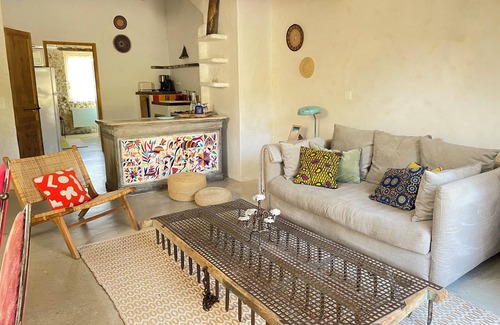 Rustrel House | Havana - B&B in a 5000 M2 estate at the foot of the Colorado mountains
