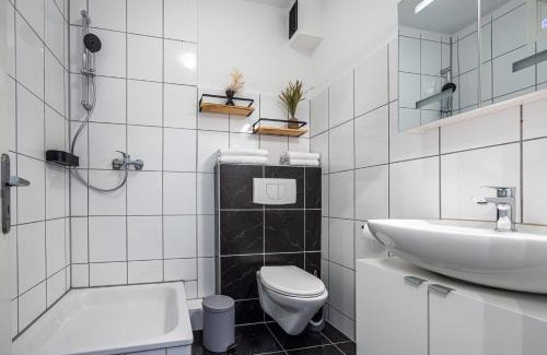 Ahrensburg Apartment | have-a-nice-Stay - nahe Bahnhof Ahrensburg - 20 Minuten nach Hamburg - trotzdem ruhig gelegen - 6 Minuten zu Fuß ins Zentrum Ahrensburg - modern eingerichtet