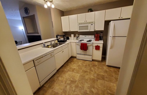 Fayetteville Condo | Haven Away From Home Ideal For Long Term Stays