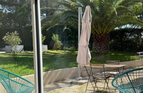 Les Camoins Apartment | Havre de douceur avec piscine et jardin