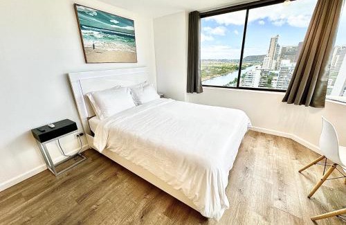 Waikiki Apartment | Hawaiian Monarch OCEAN & CANAL View - Newly Renovated - Waikiki Studio