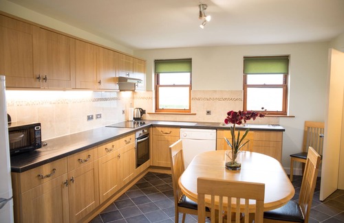 Dartmouth Apartment | Hawkins Superior Apartment with Sea View - 2 Bed