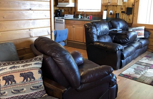 Hayward Cabin | Hayward, Wisconsin cabin located on Nelson Lake. Trails/Restaurants near by.